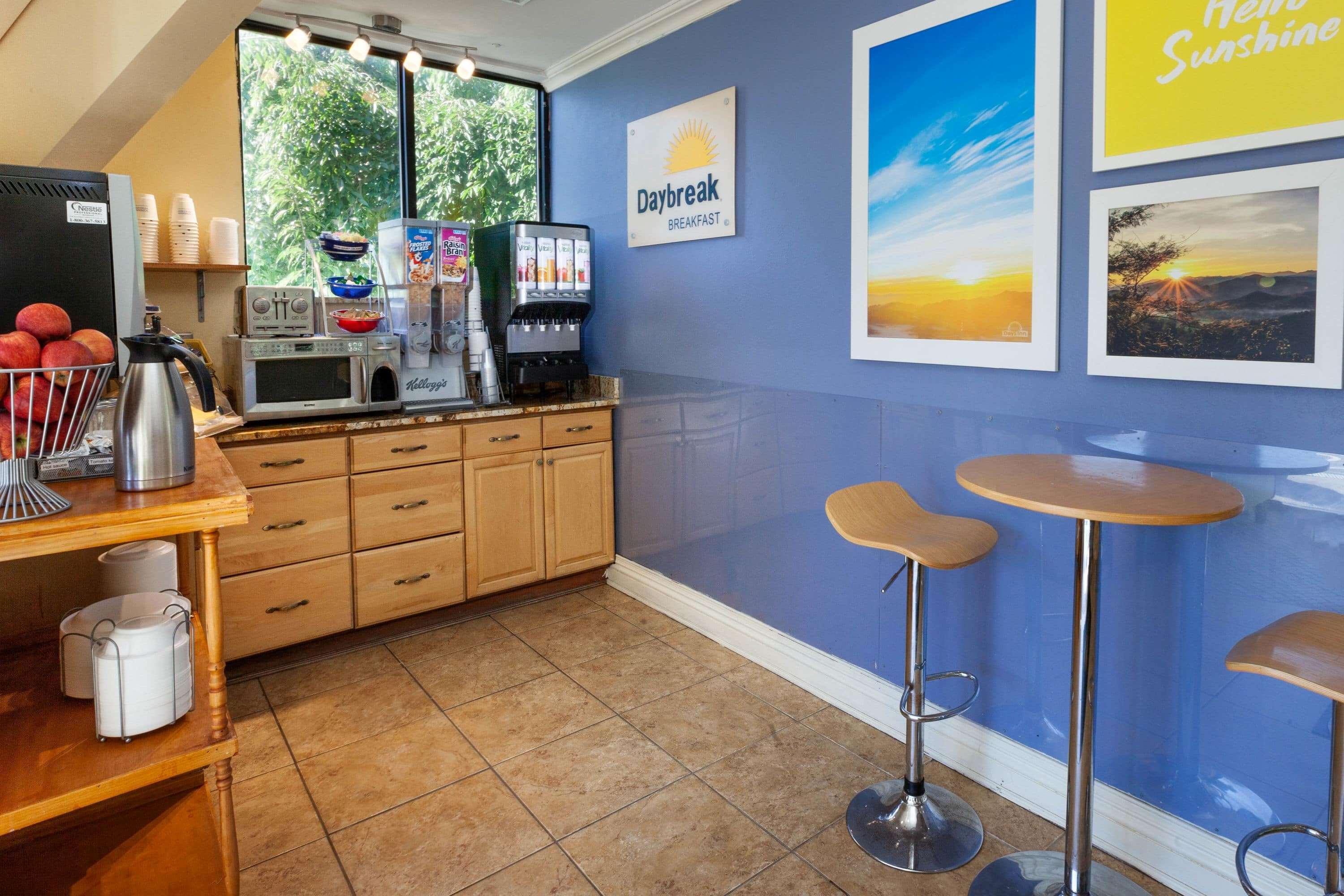 Days Inn By Wyndham Nanuet / Spring Valley Экстерьер фото